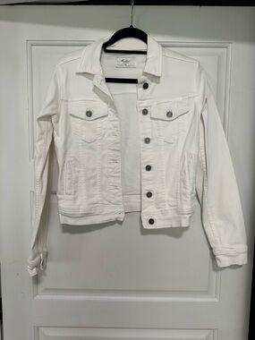 KanCan White Denim Jacket